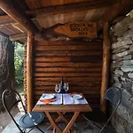Rum i privatbostad La Vecchia Casa Rosa *