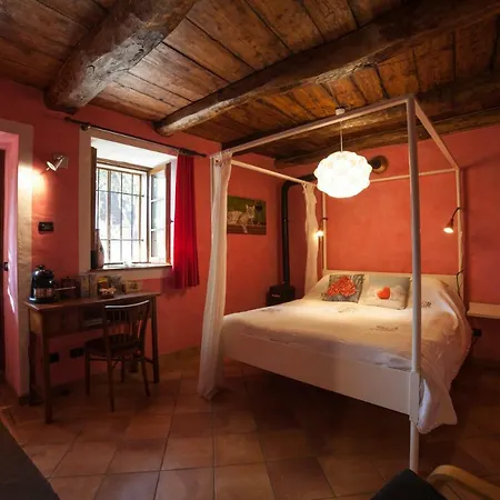 La Vecchia Casa Rosa Ubytování v soukromí Cannero Riviera